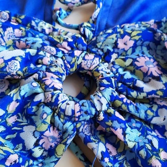 Wild Fable™ Puff Short Sleeve Sweetheart Neck Tiny Top in Blue Floral SZ M NWOT - Picture 4 of 8